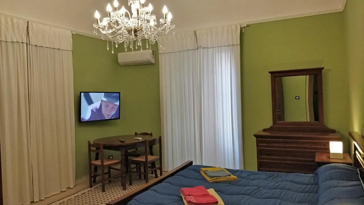 Apartament Adriano'S House Catania Cathedral First Floor